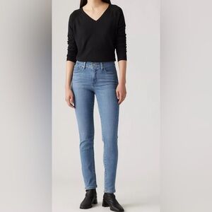 Levi’s 311 SHAPING SKINNY WOMEN'S JEANS